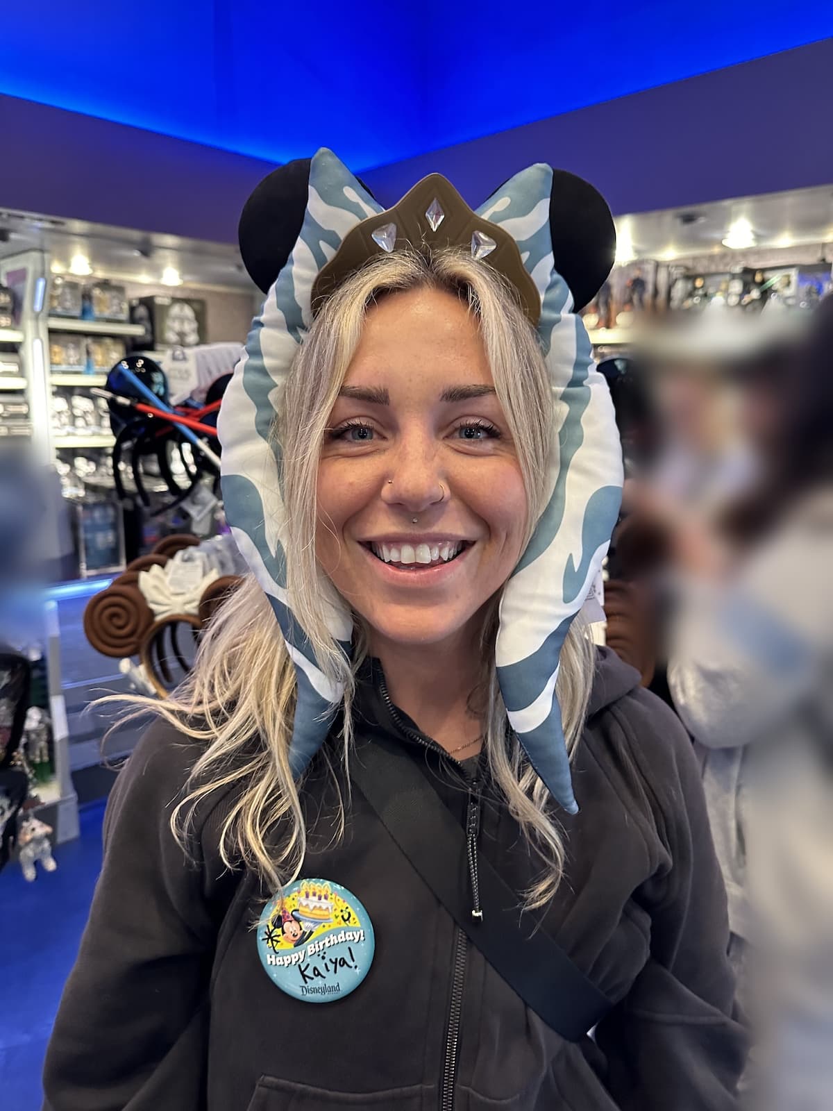 Kaiya smiling in an Ahsoka Tano
Disney headband